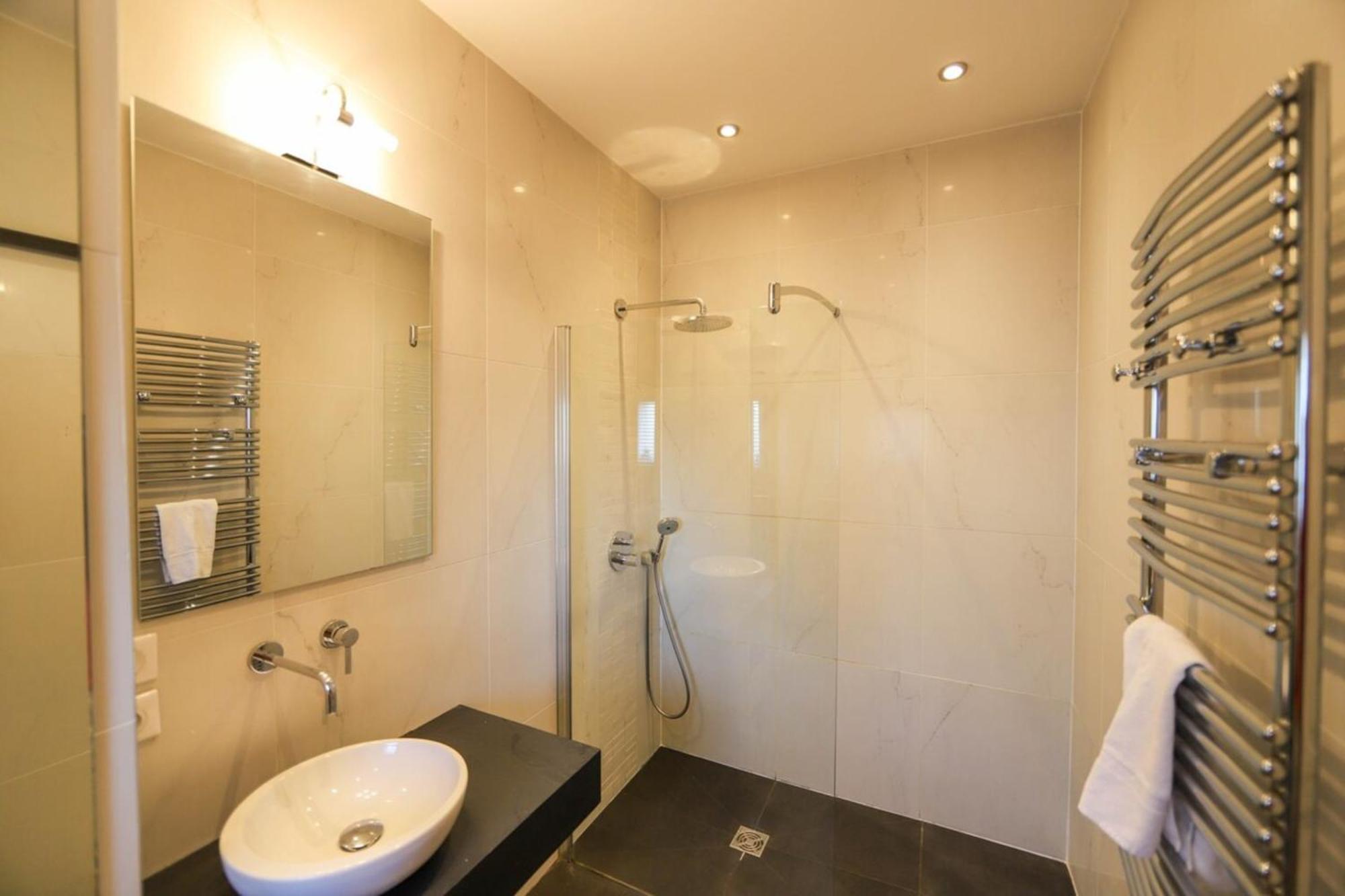 Annecy Apt W Car Park Near Downtown And Lake Luaran gambar